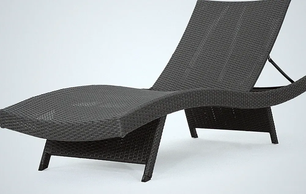 Salem Outdoor Chaise Lounge - Stylish & Comfortable for Relaxation